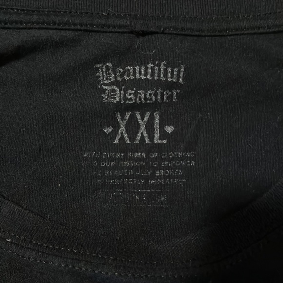 Retired Beautiful Disaster “I call the shots” T-shirt - Picture 4 of 10